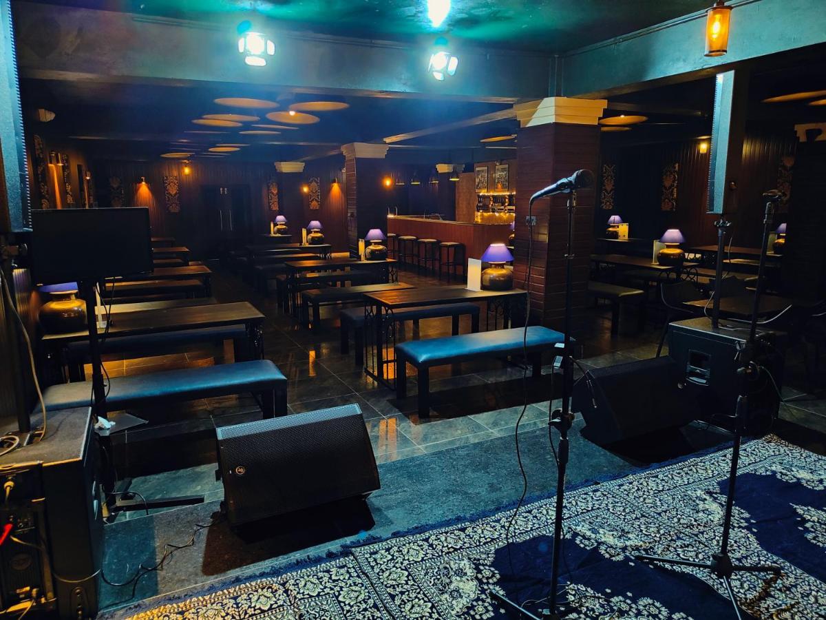 Hotel Acropolis Shillong Zewnętrze zdjęcie