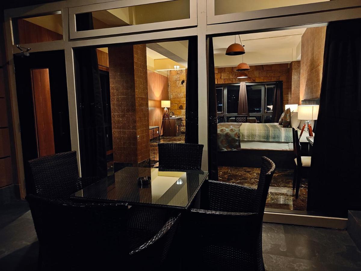 Hotel Acropolis Shillong Zewnętrze zdjęcie