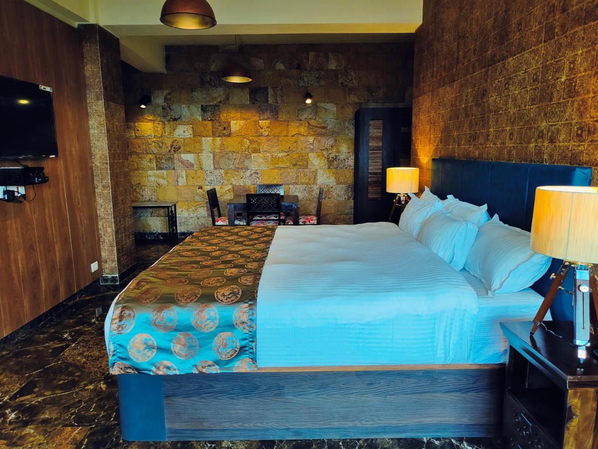 Hotel Acropolis Shillong Zewnętrze zdjęcie