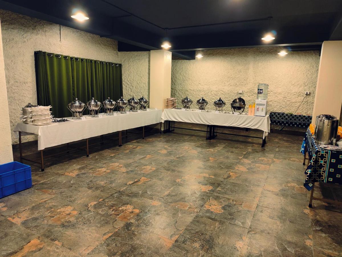 Hotel Acropolis Shillong Zewnętrze zdjęcie