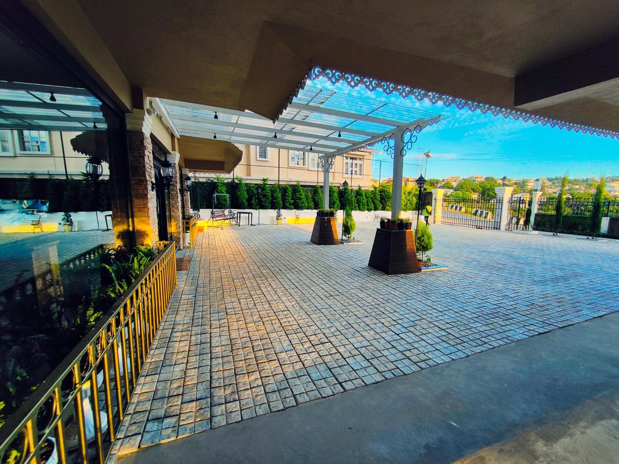 Hotel Acropolis Shillong Zewnętrze zdjęcie