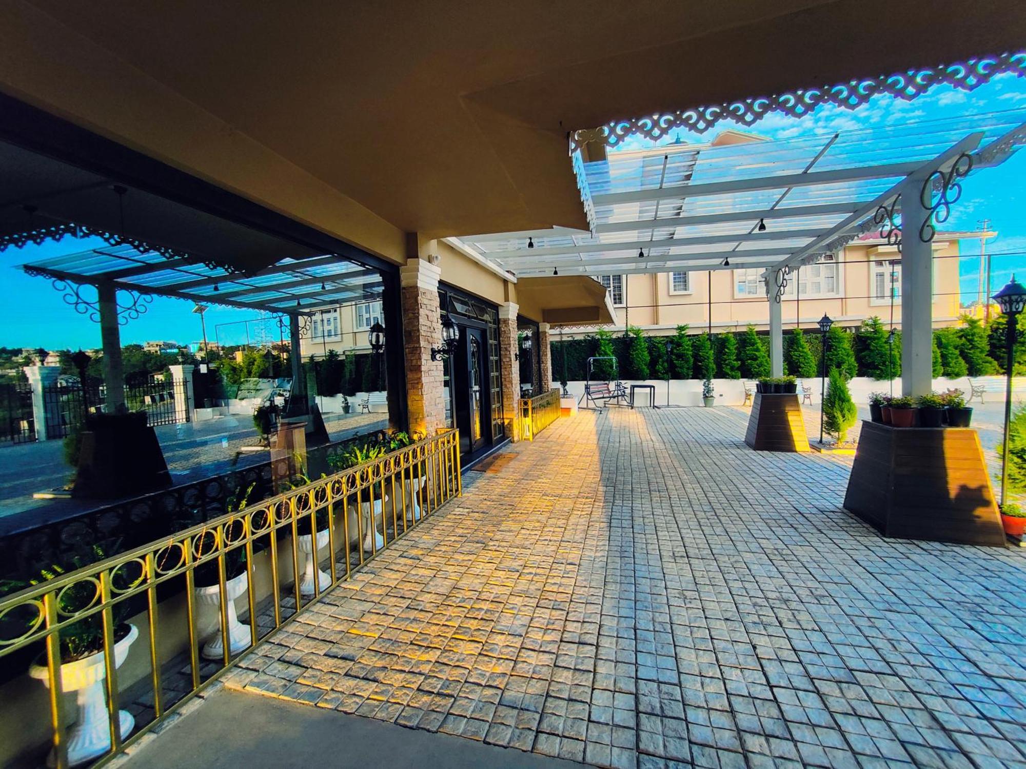 Hotel Acropolis Shillong Zewnętrze zdjęcie